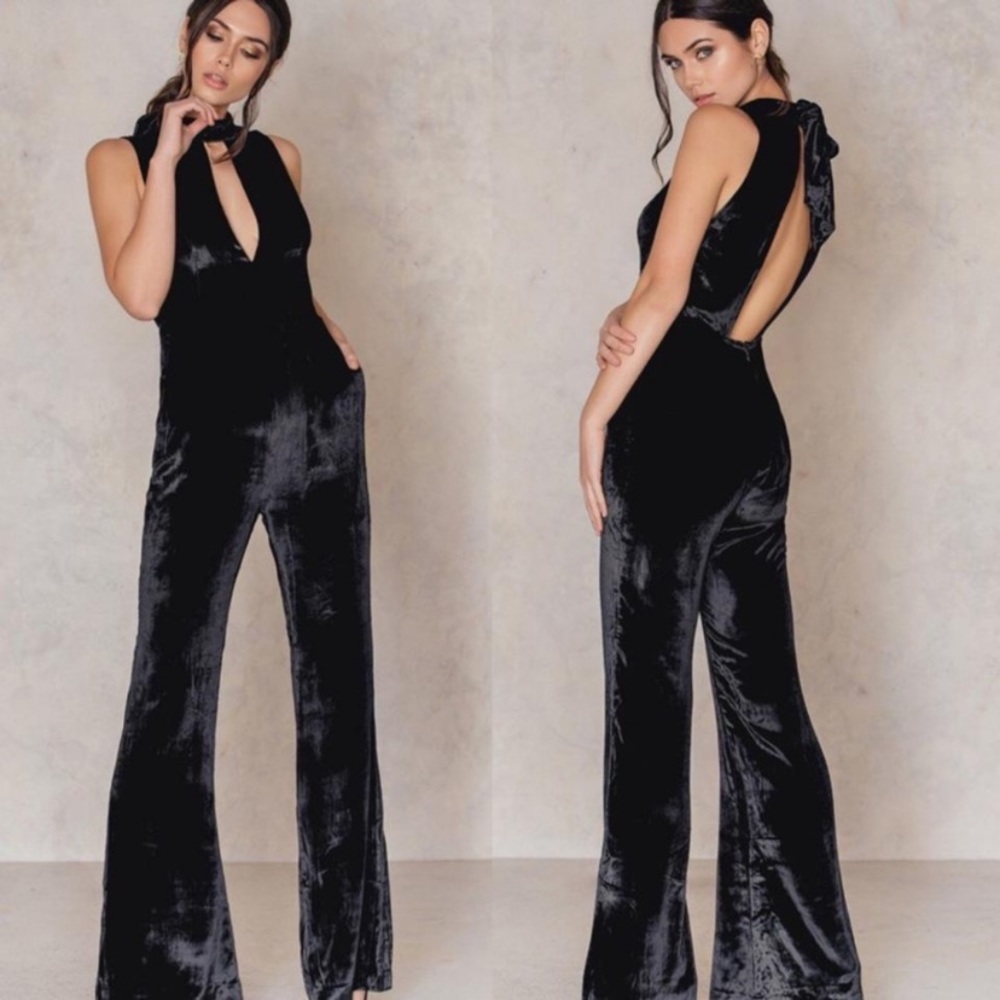 New! The Jetset Diaries Atlas Jumpsuit black velvet nwt 18433